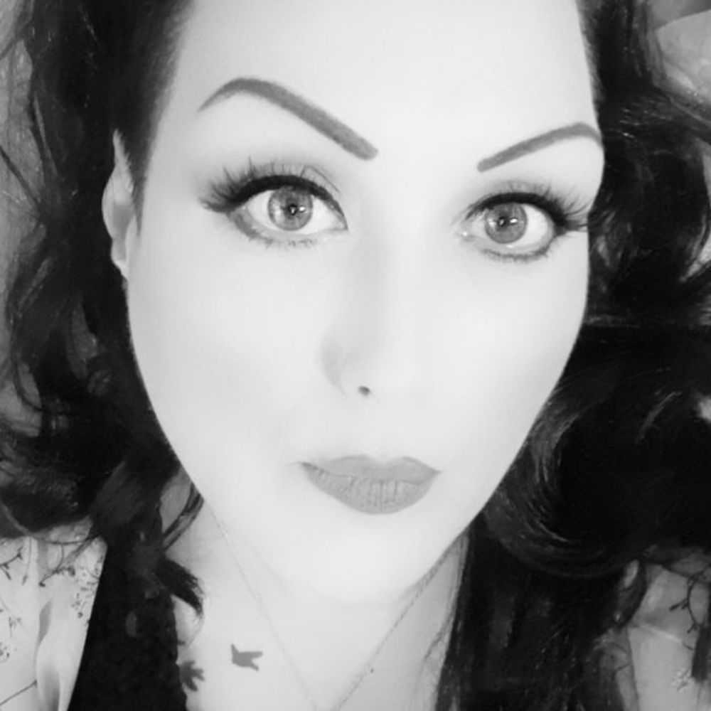Meet your Posher, Felisha
